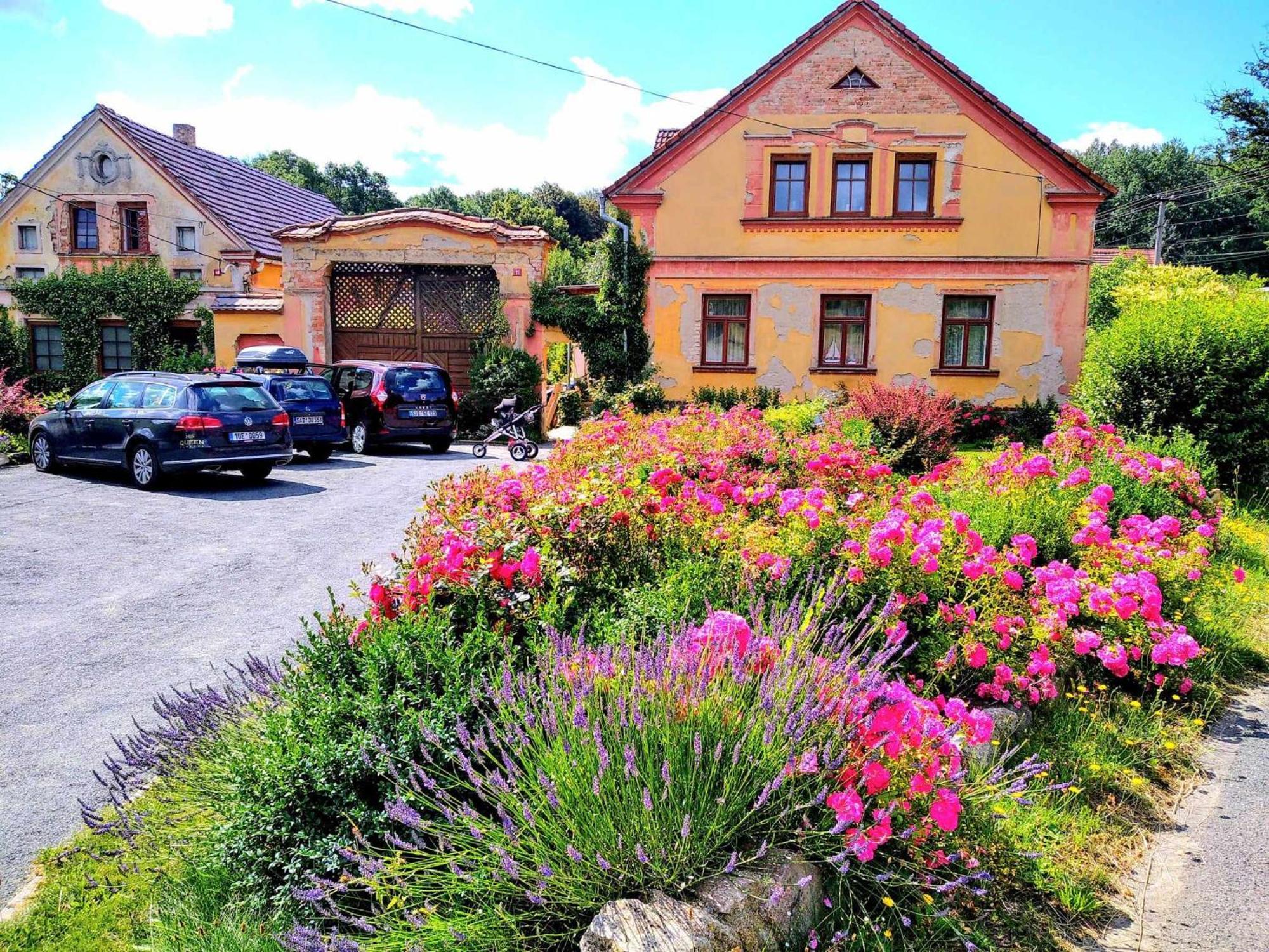 Apartmany Kosov 2 Bor Exterior photo